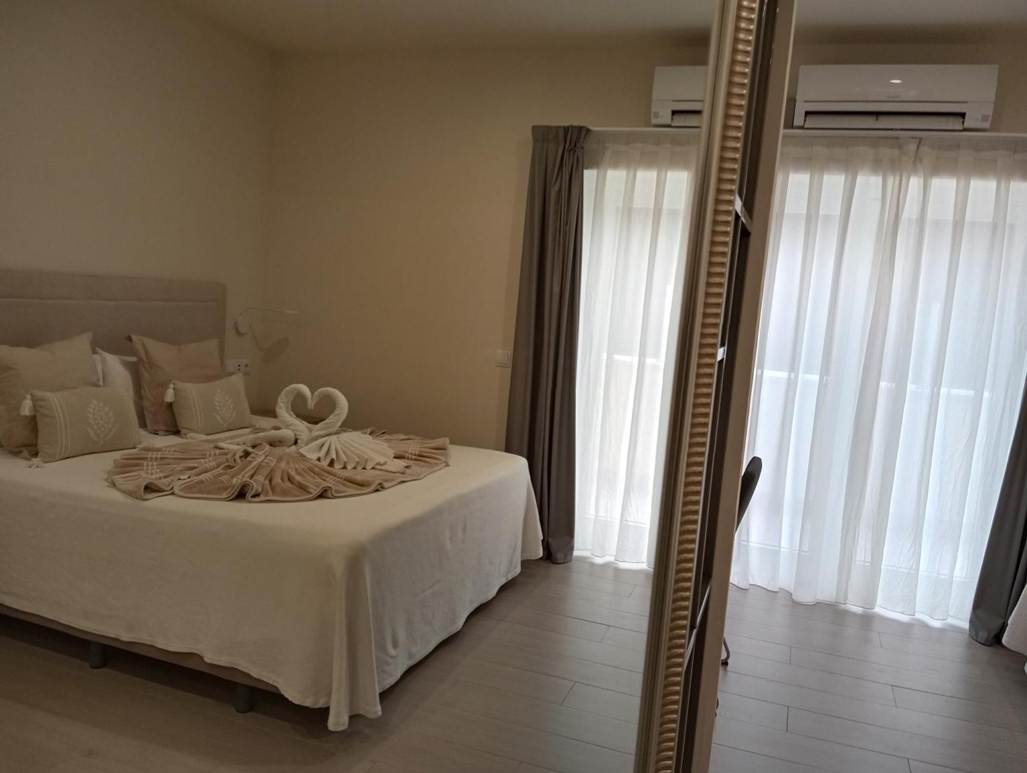 Hostal La Estacion Terrazas Madrid Bagian luar foto